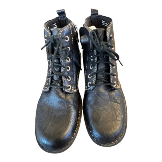 Boots Ankle Flats By Clarks In Black, Size:6