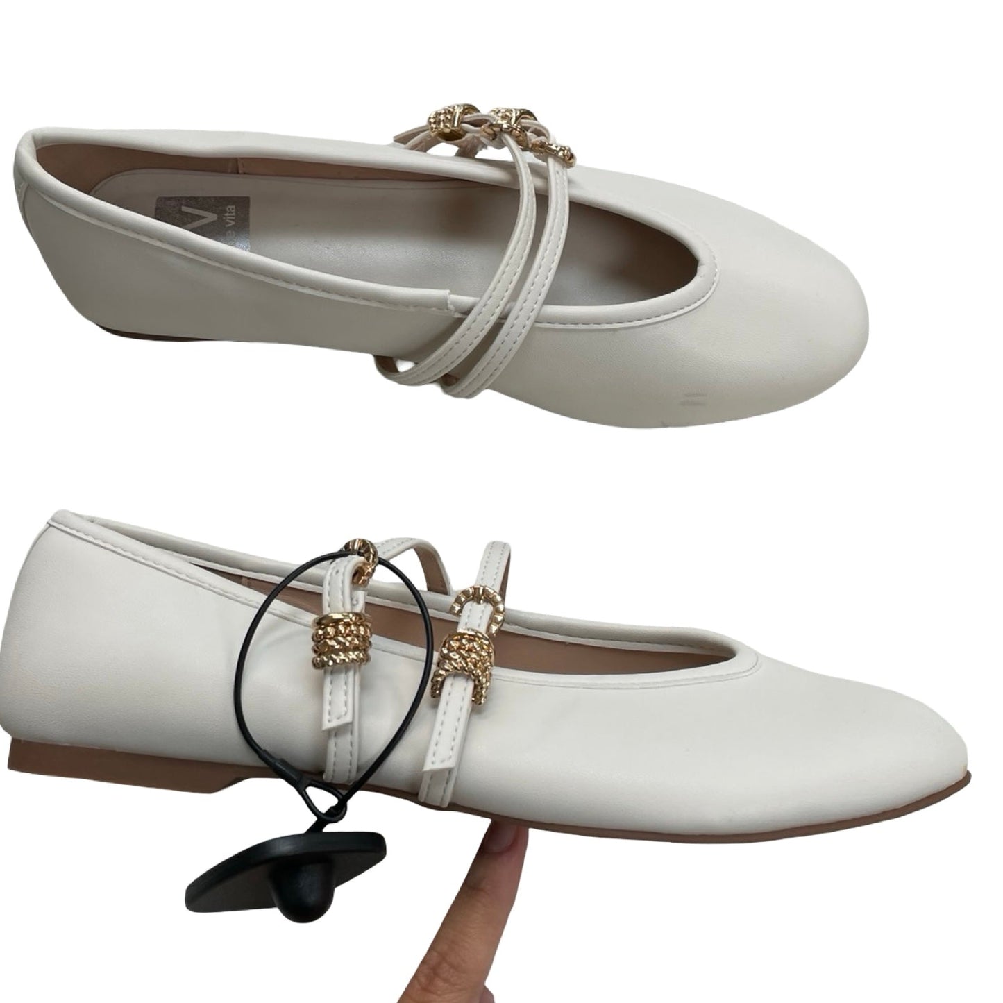 Shoes Flats By Dolce Vita In Cream, Size:8