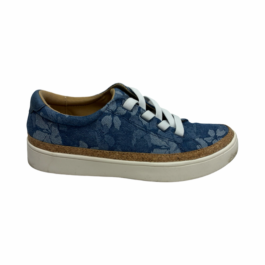 Shoes Sneakers By Clothes Mentor In Blue, Size:7.5