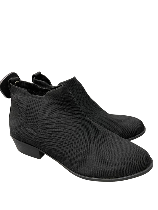Boots Ankle Flats By Torrid  Size: 9