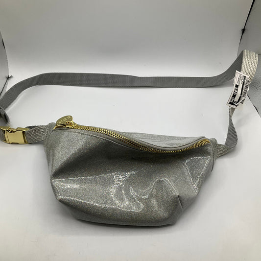 BELT BAG by  CMA In SILVER, Size: MEDIUM