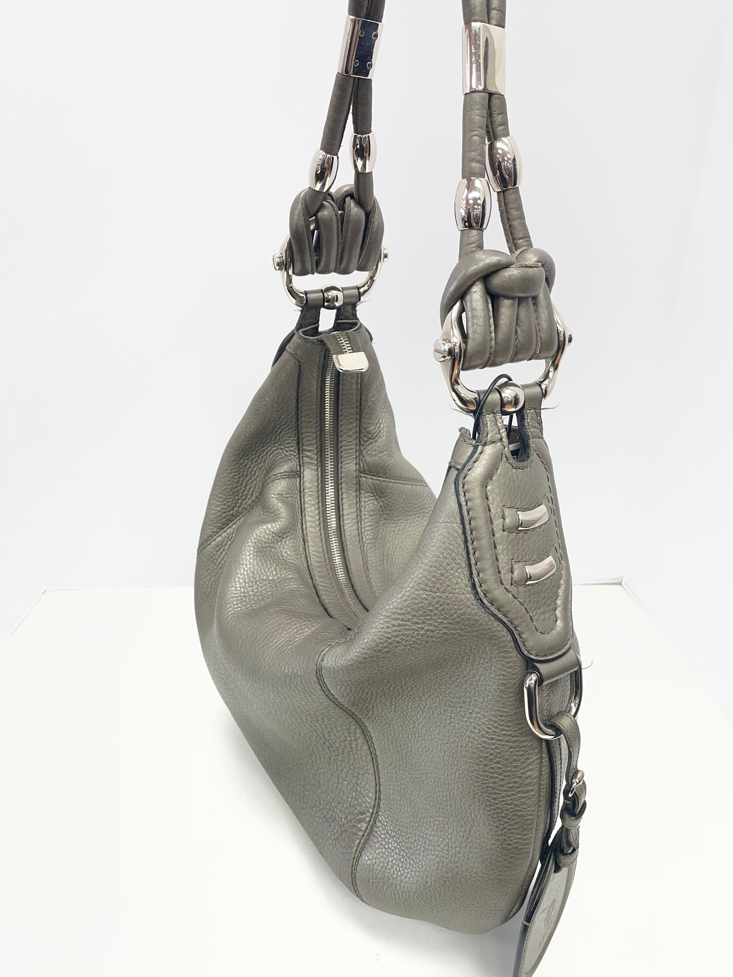 Handbag Luxury Designer By Gucci In Grey, Size:Large