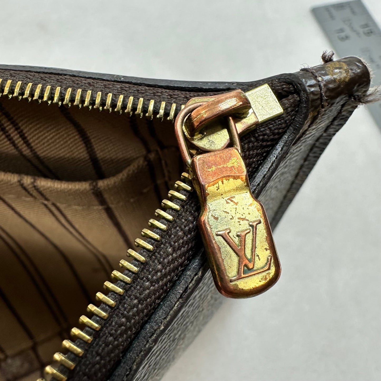 Wristlet Luxury Designer By Louis Vuitton, Size: Medium
