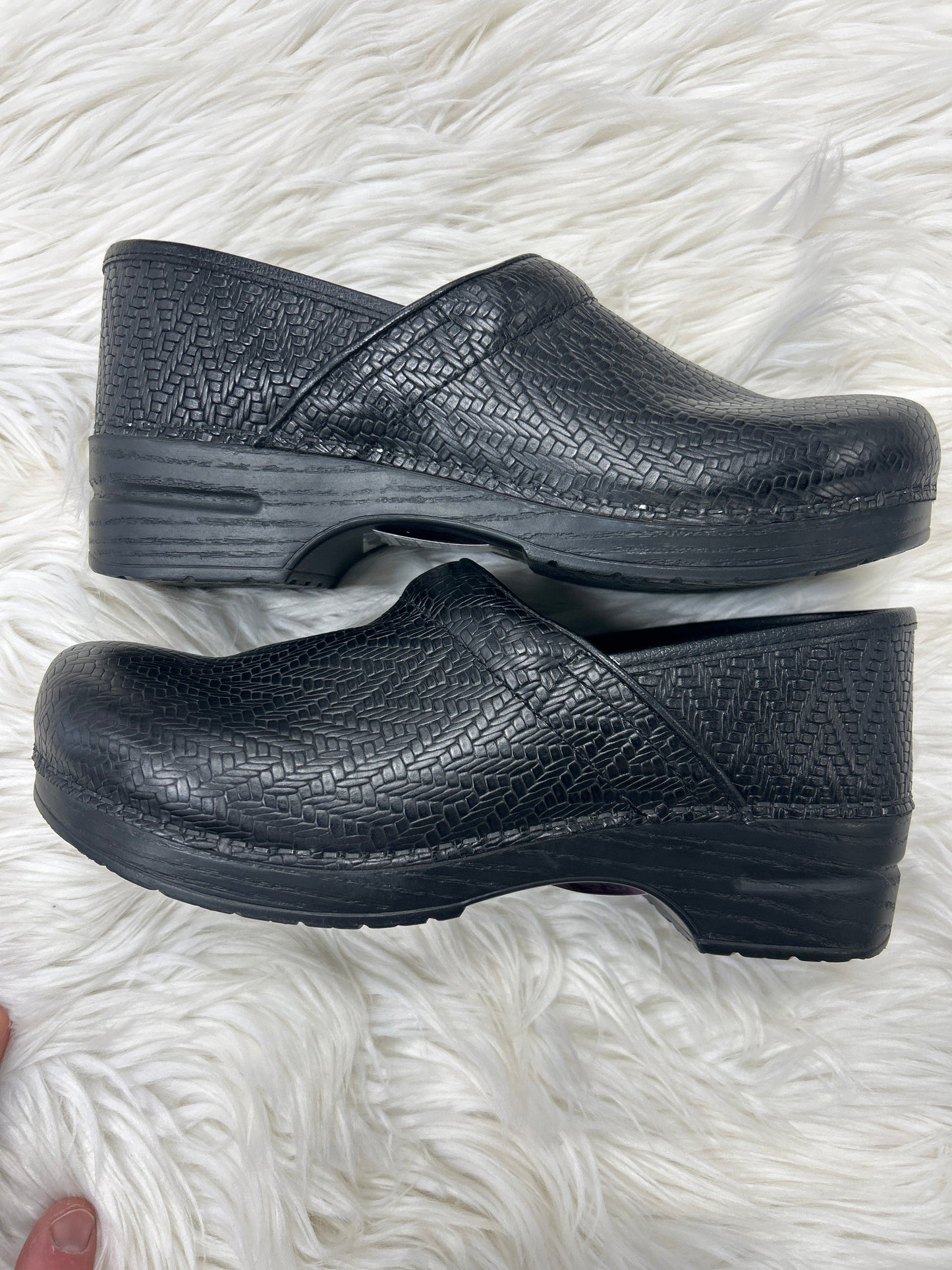 Shoes Heels Block By Dansko In Black, Size:11