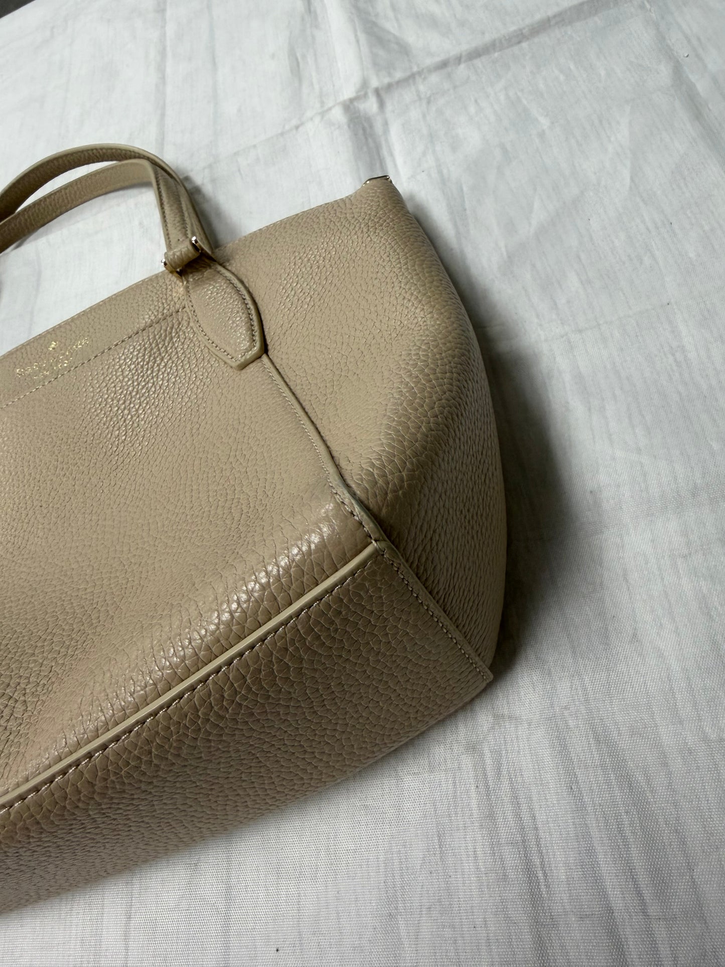 Handbag Designer By Kate Spade In Tan, Size:Medium