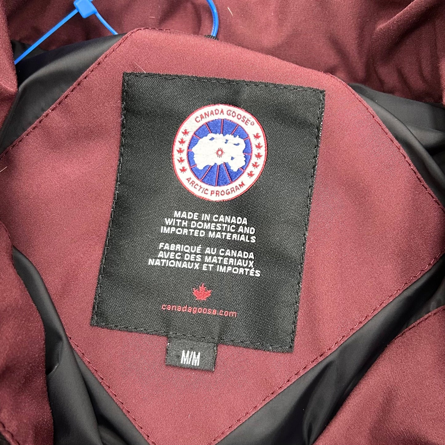 Coat Luxury Designer By Canada Goose In Maroon, Size: M