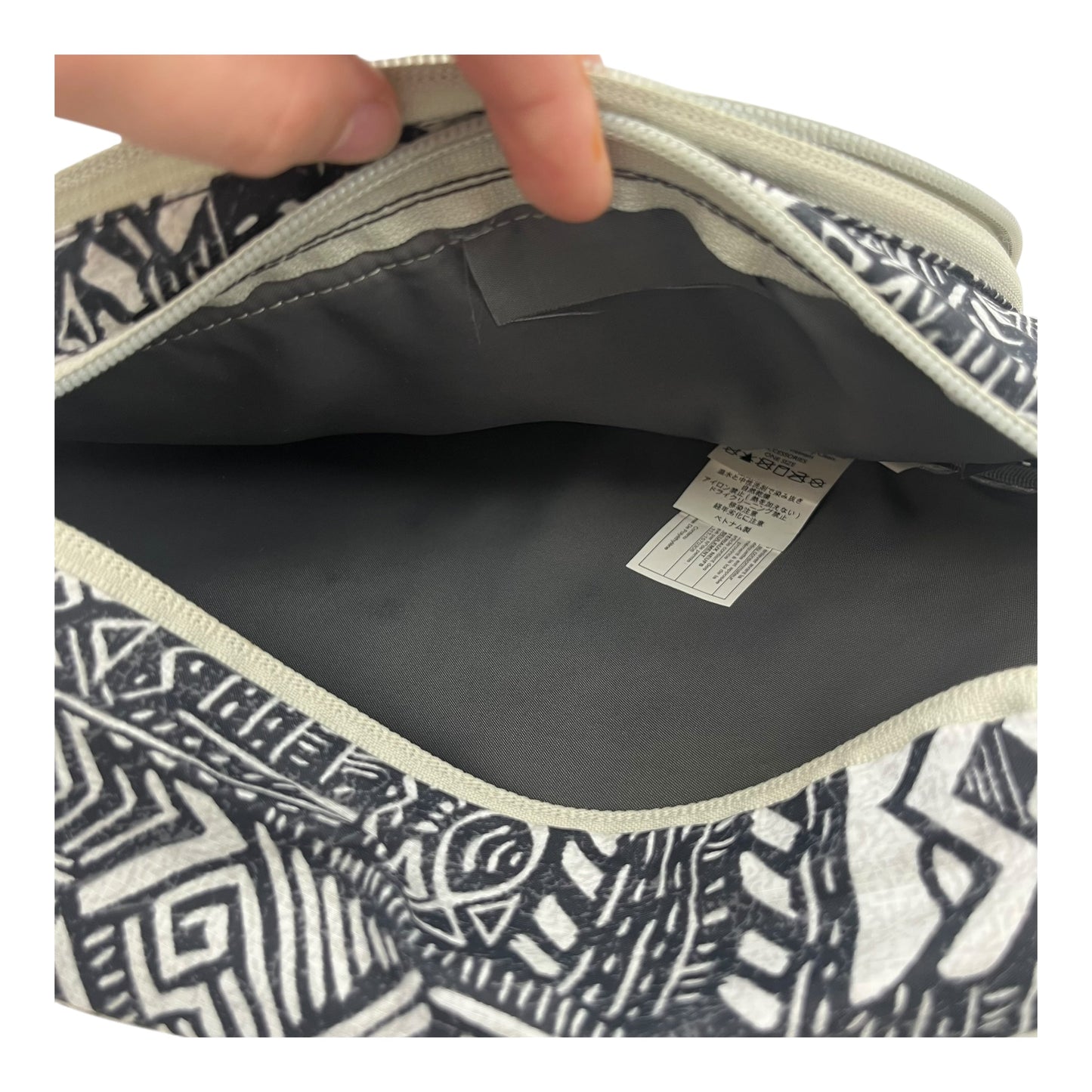 Backpack By Clothes Mentor In Black & Cream, Size:Medium