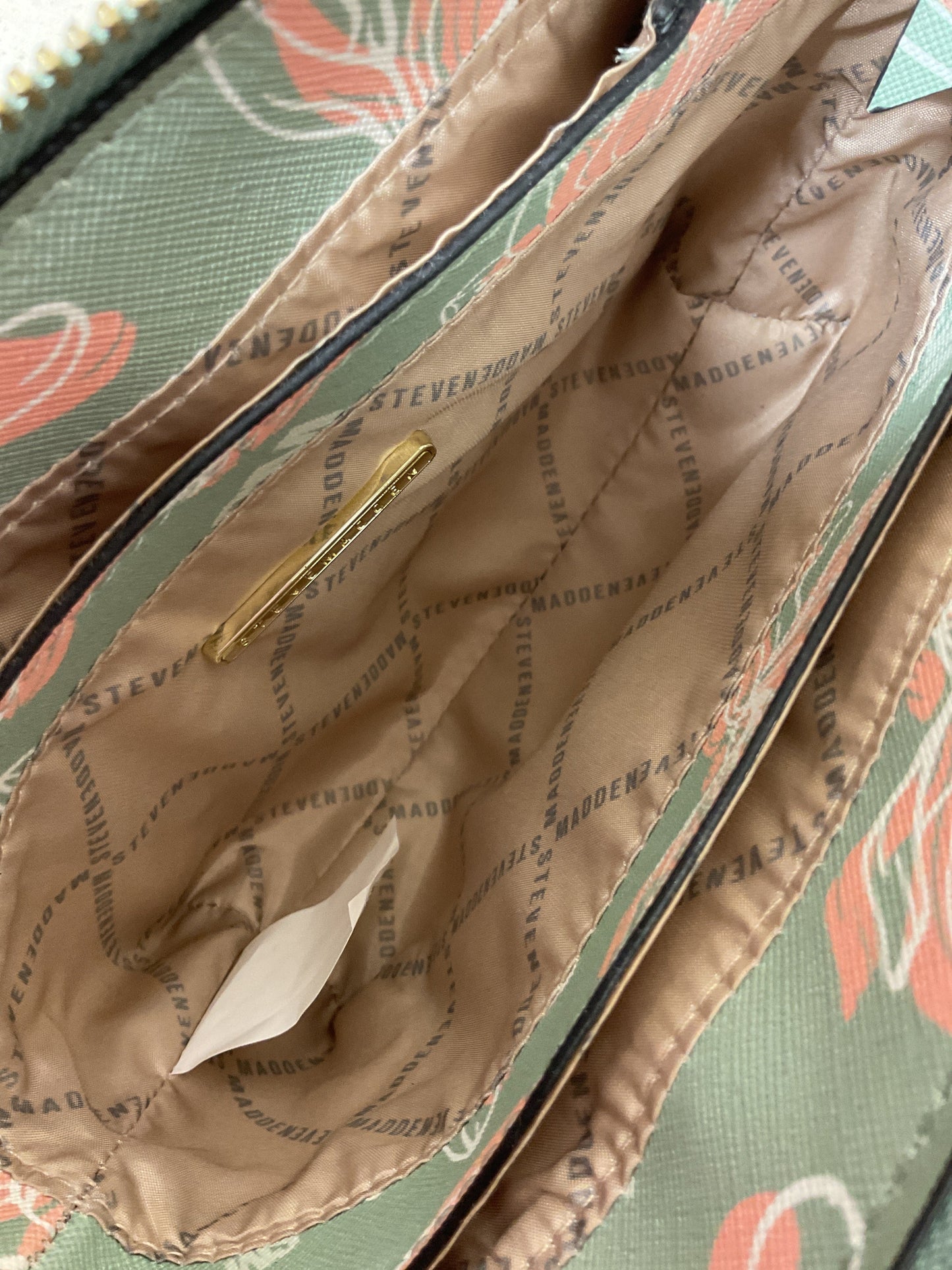 Crossbody By Steve Madden In Green & Pink, Size:Small