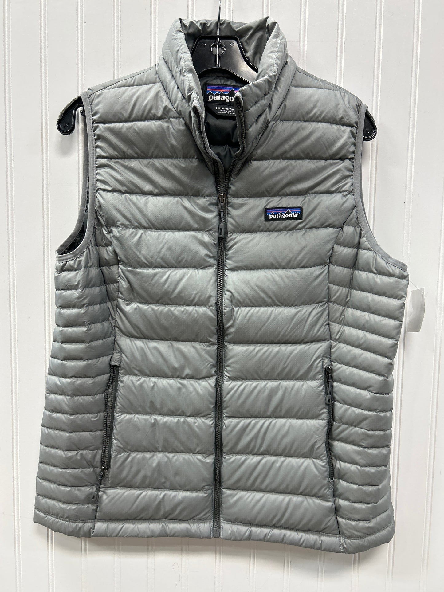 Vest Puffer & Quilted By Patagonia In Grey, Size:L