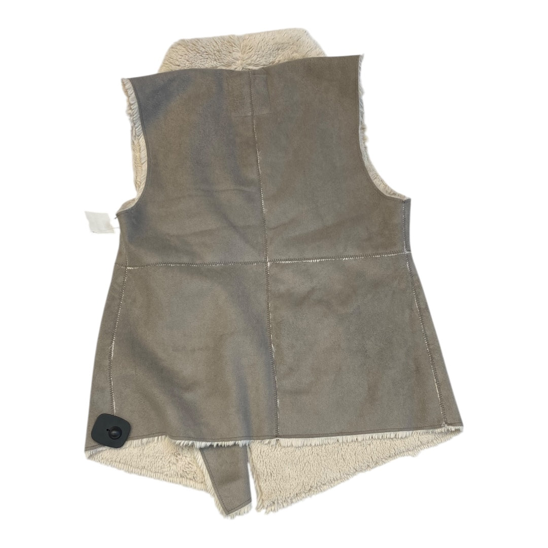 Vest Faux Fur & Sherpa By Dylan In Grey, Size:S