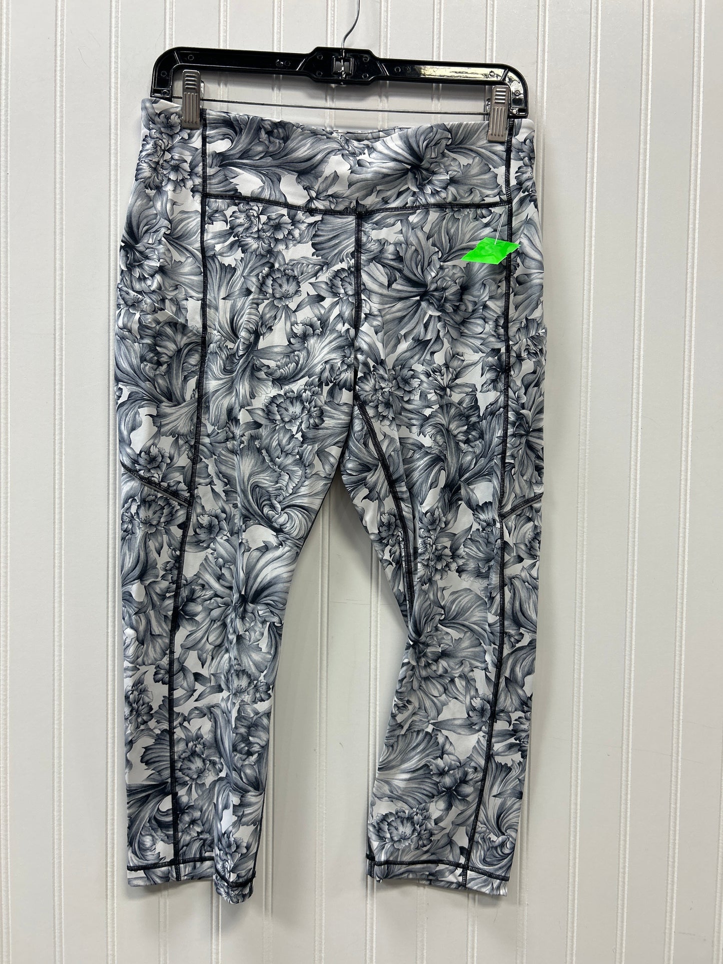 Athletic Leggings Capris By Lululemon In Grey, Size:10