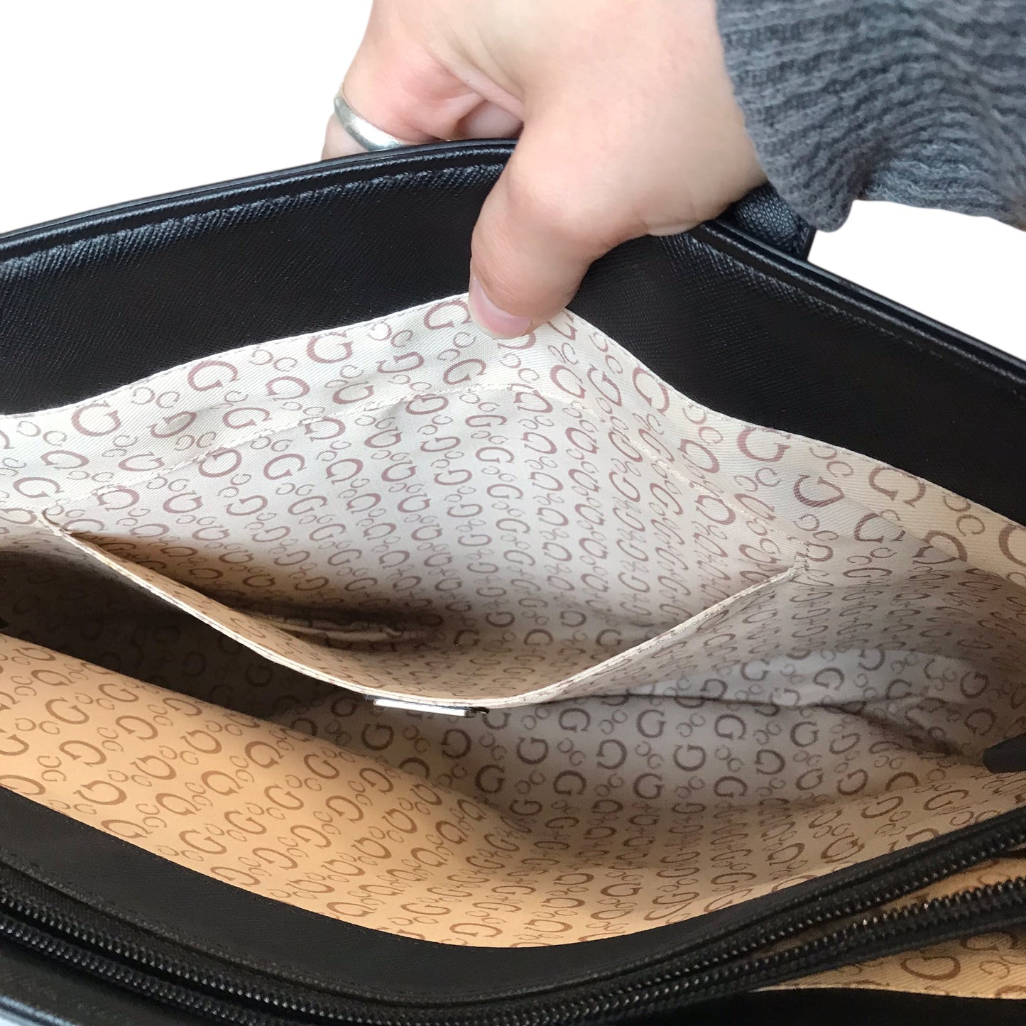 Handbag By Guess In Black, Size:Large