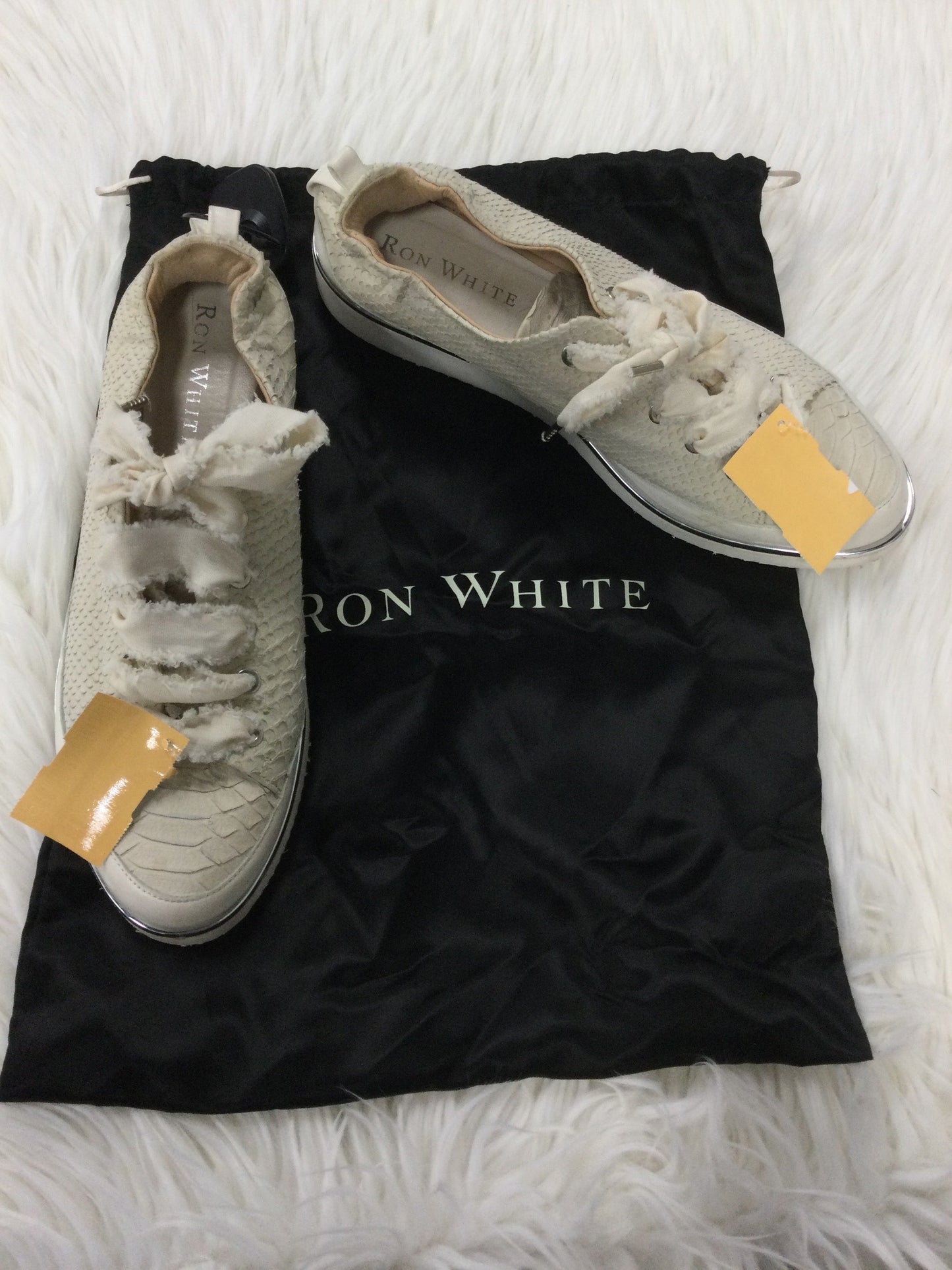 Shoes Sneakers By Cma In Cream, Size:9.5