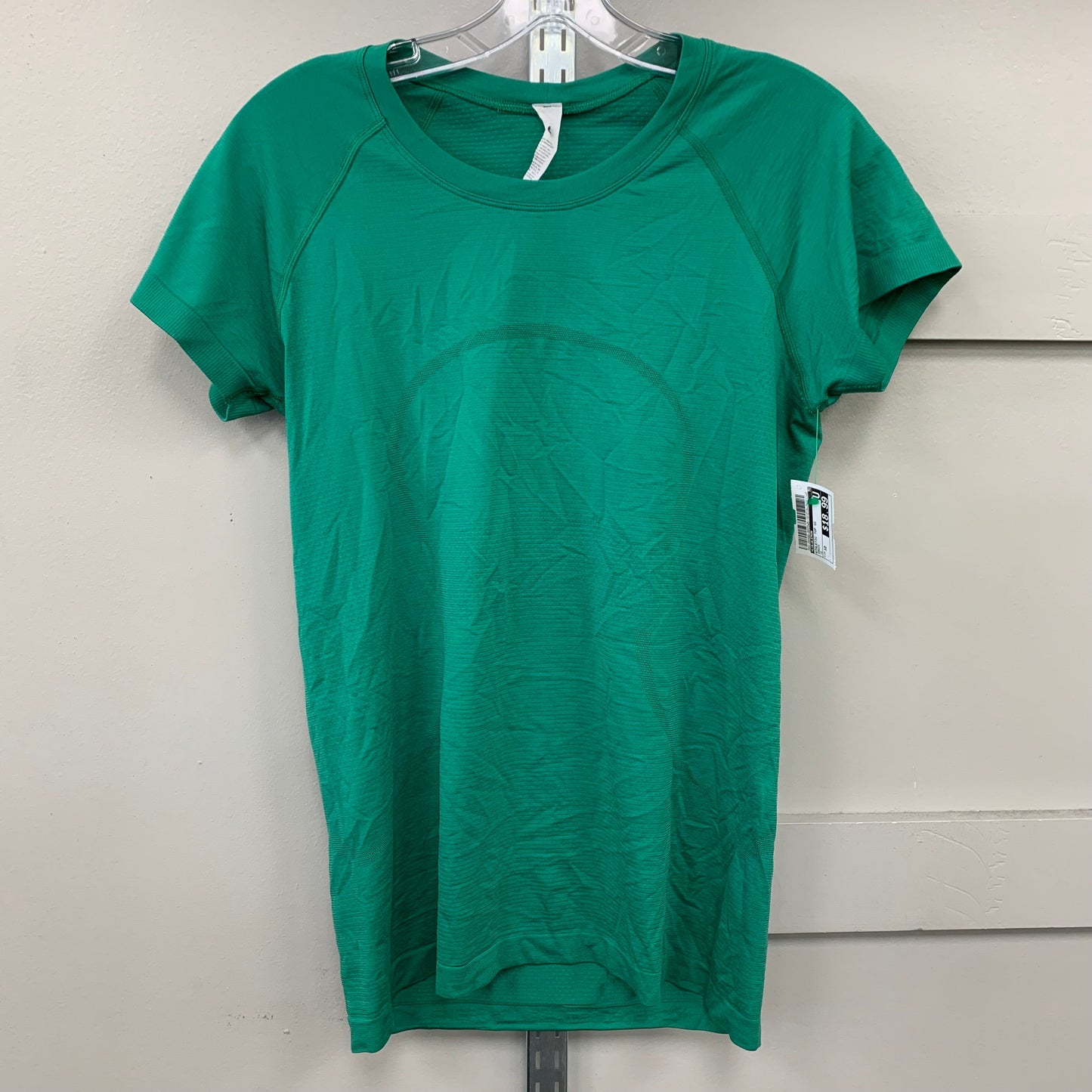 ATHLETIC TOP SS by LULULEMON In GREEN, Size: 10