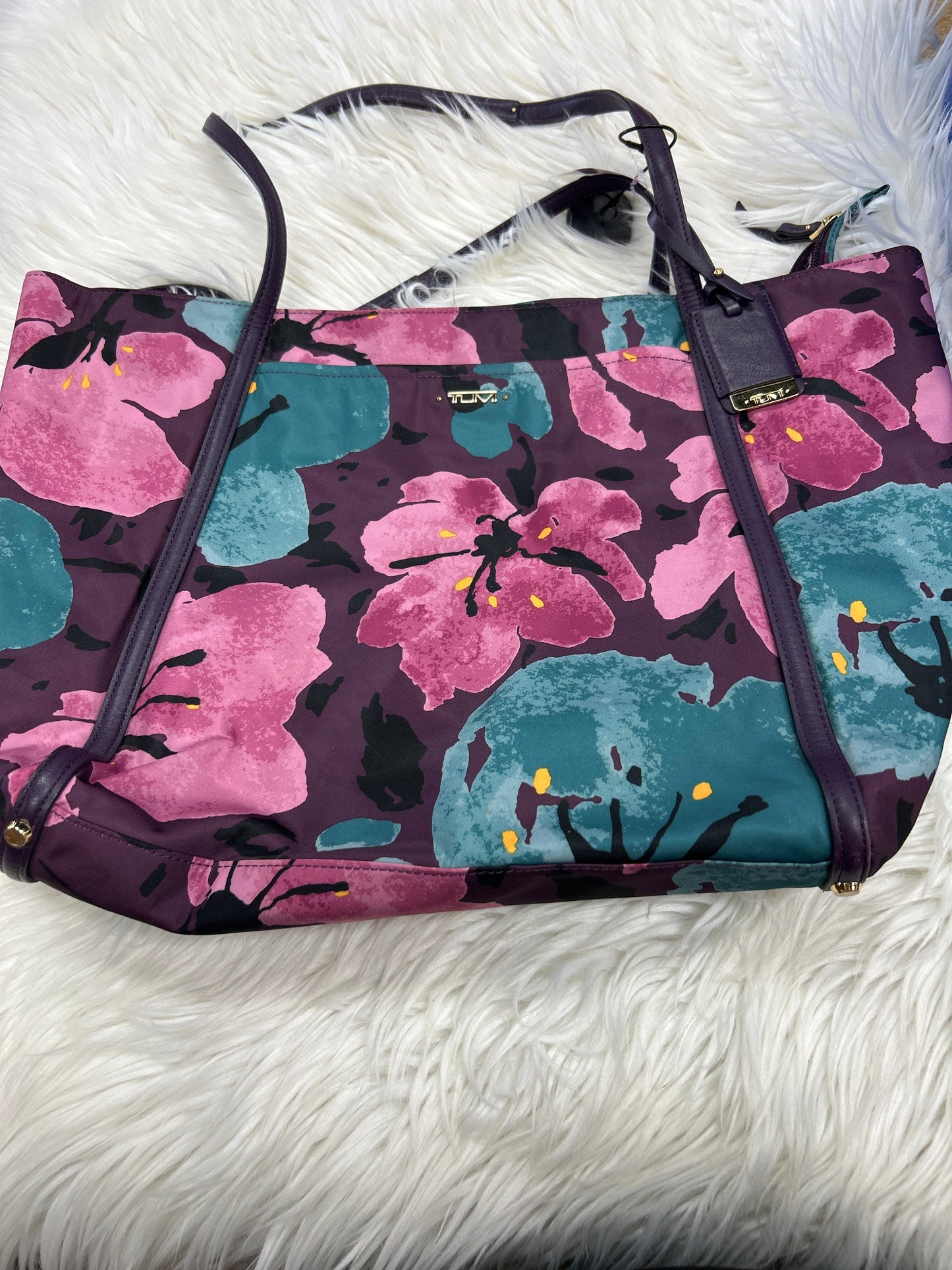 Handbag Designer By Tumi In Purple, Size:Large
