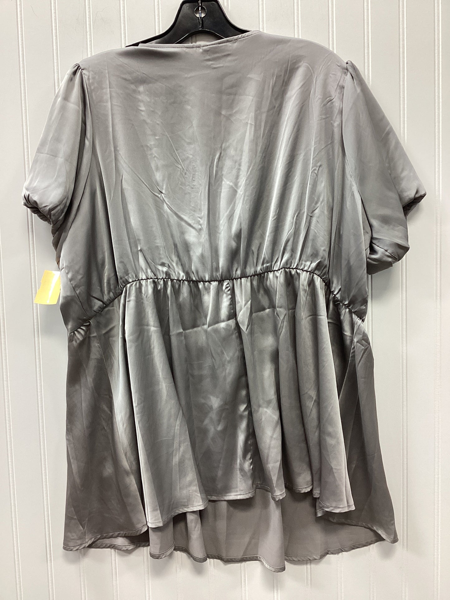 Top Ss By Torrid In Grey, Size:1X