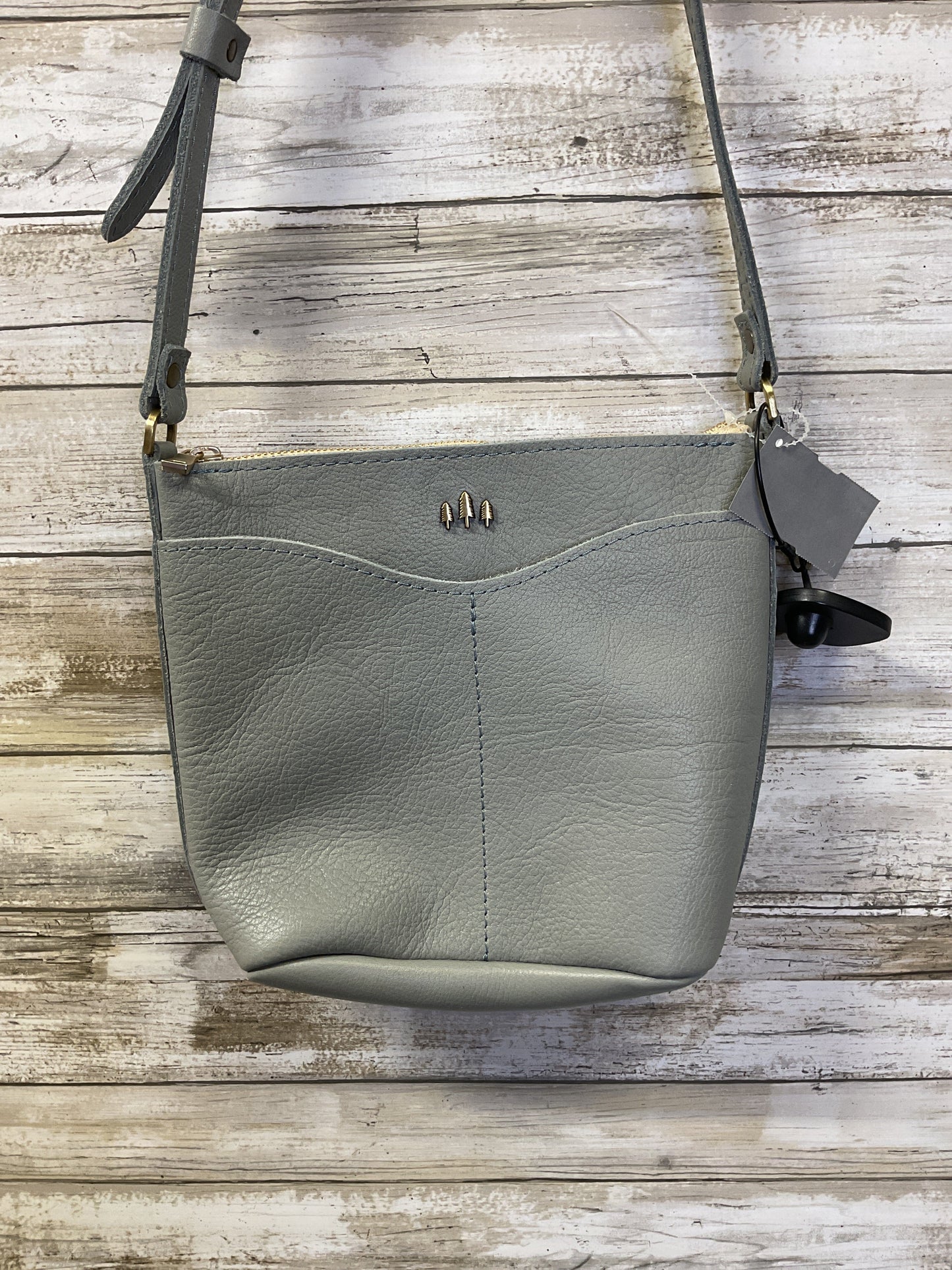Crossbody Leather By Cma In Grey, Size:Medium