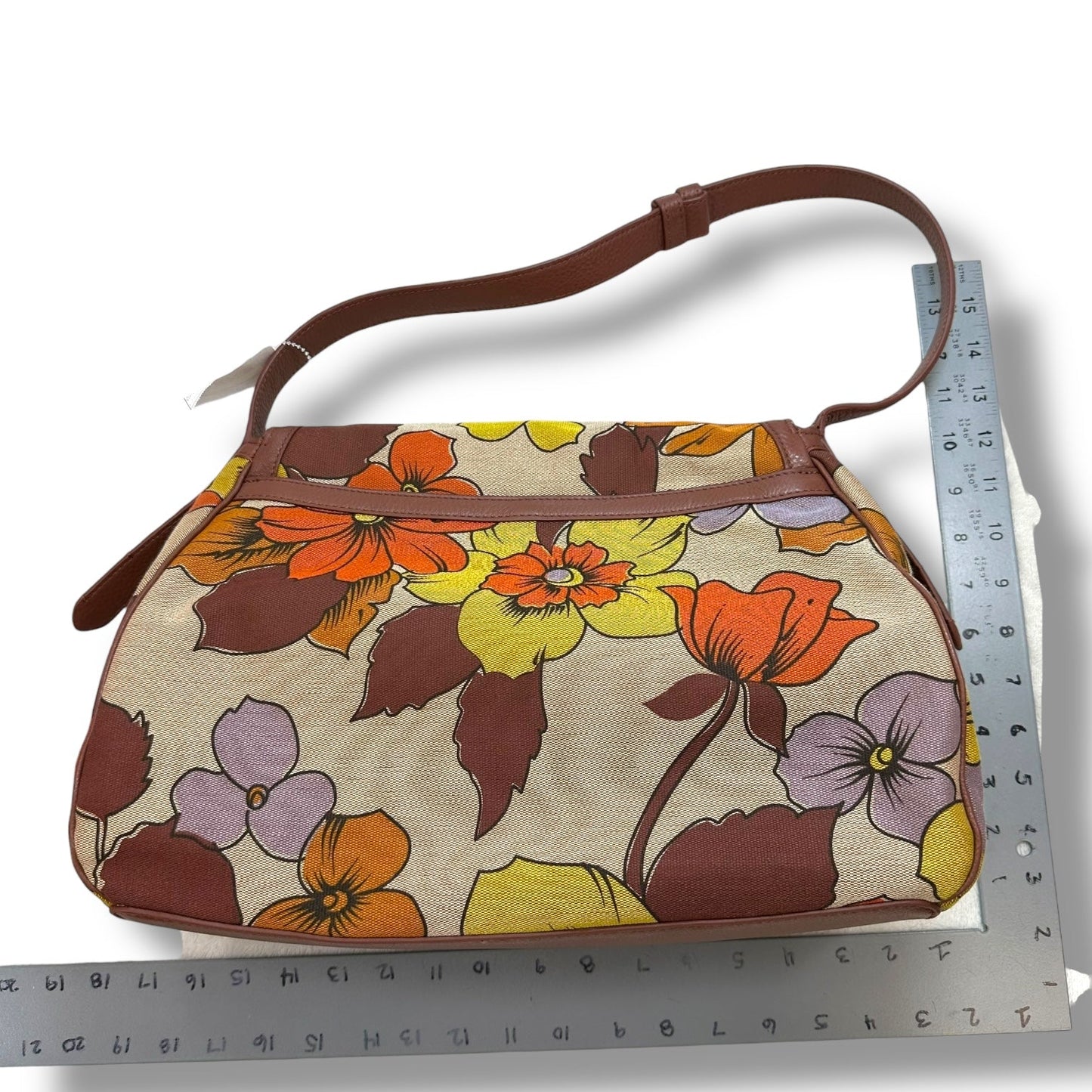 Handbag By Vera Bradley, Size: Medium