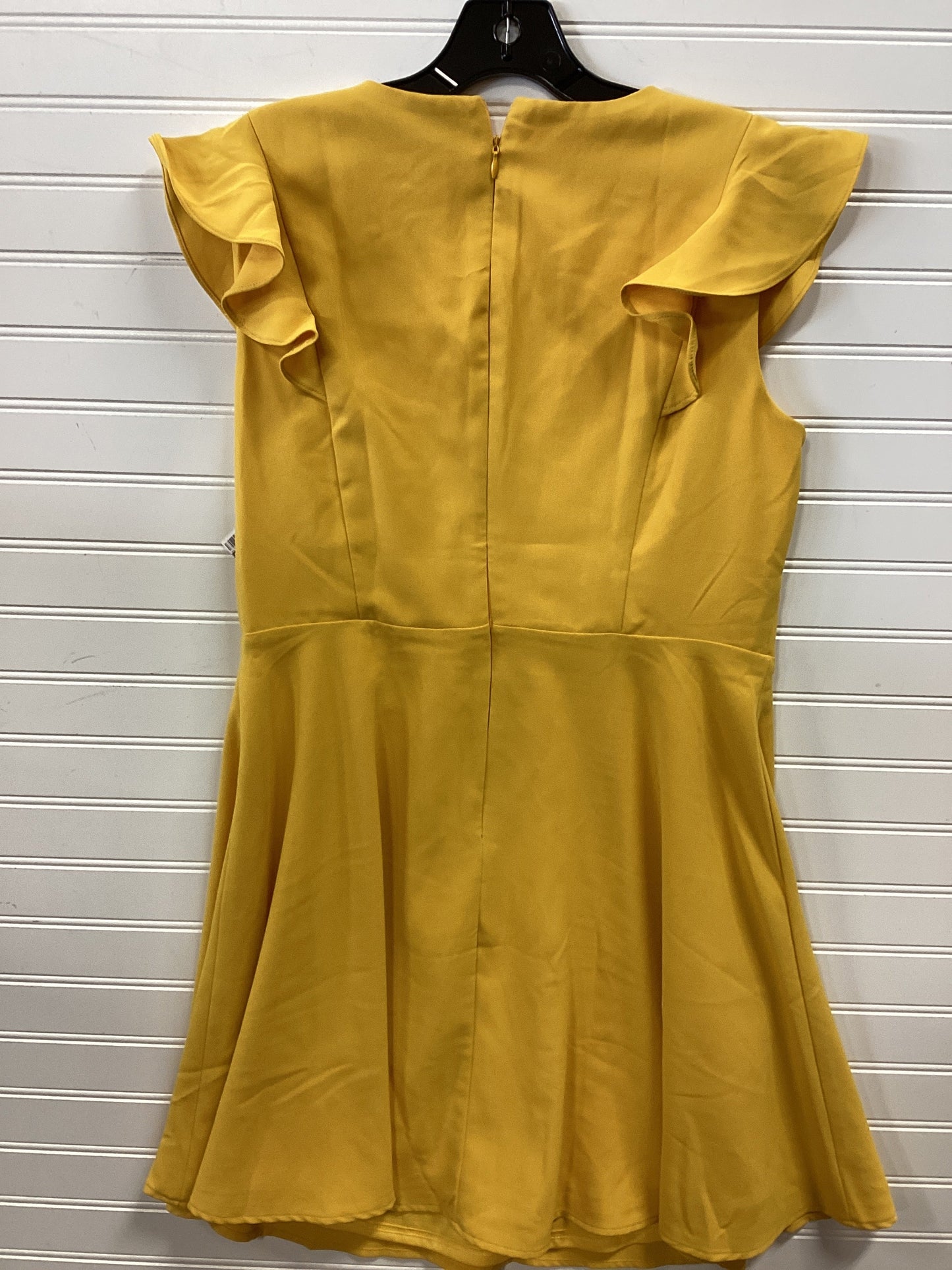 Dress Casual Short By Lulus In Yellow, Size:L