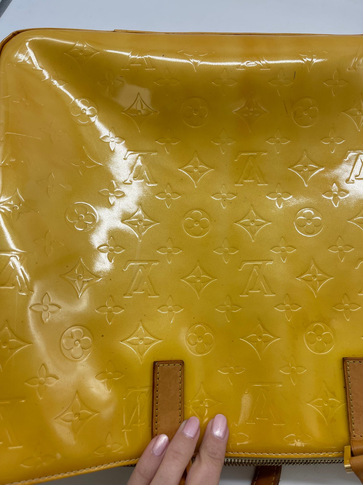 Handbag Luxury Designer By Louis Vuitton, Size: Large