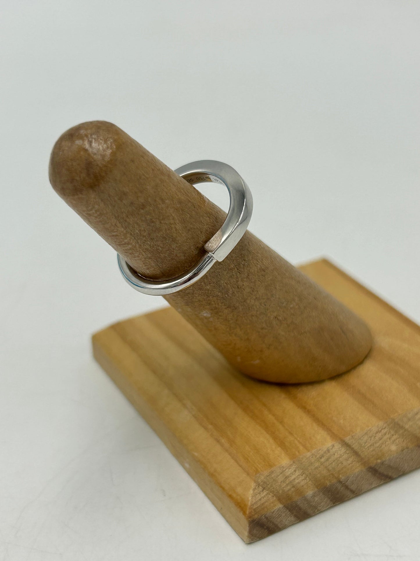 Tiffany & Company 18K Lock Luxury Ring, Size 5.5