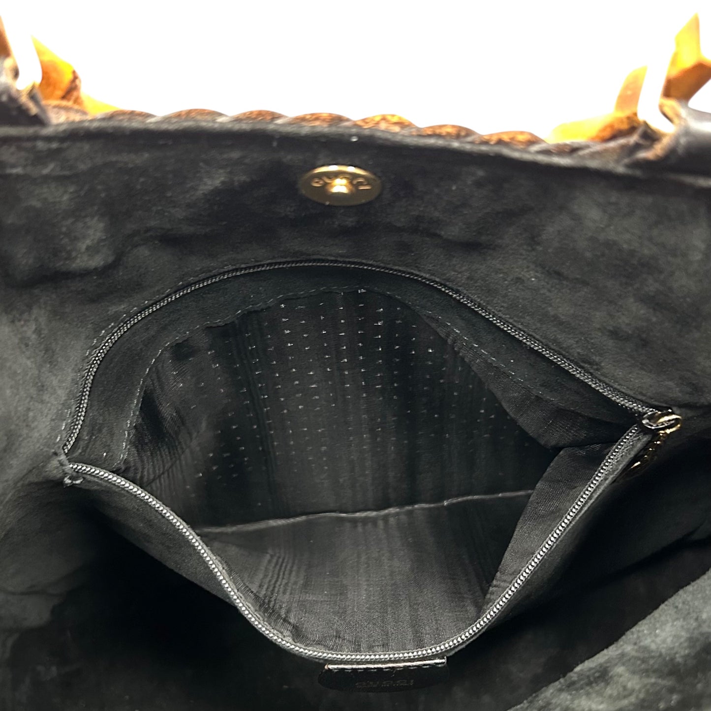 Handbag Luxury Designer By Gucci, Size: Large