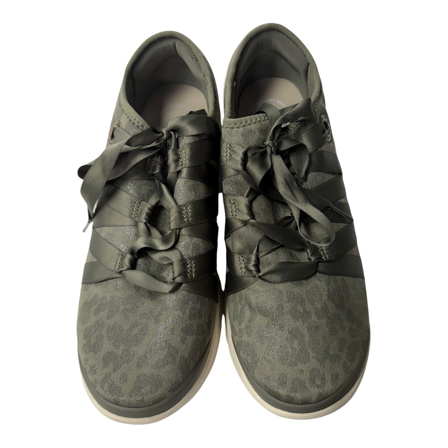 Shoes Sneakers By Bzees In Green, Size:9