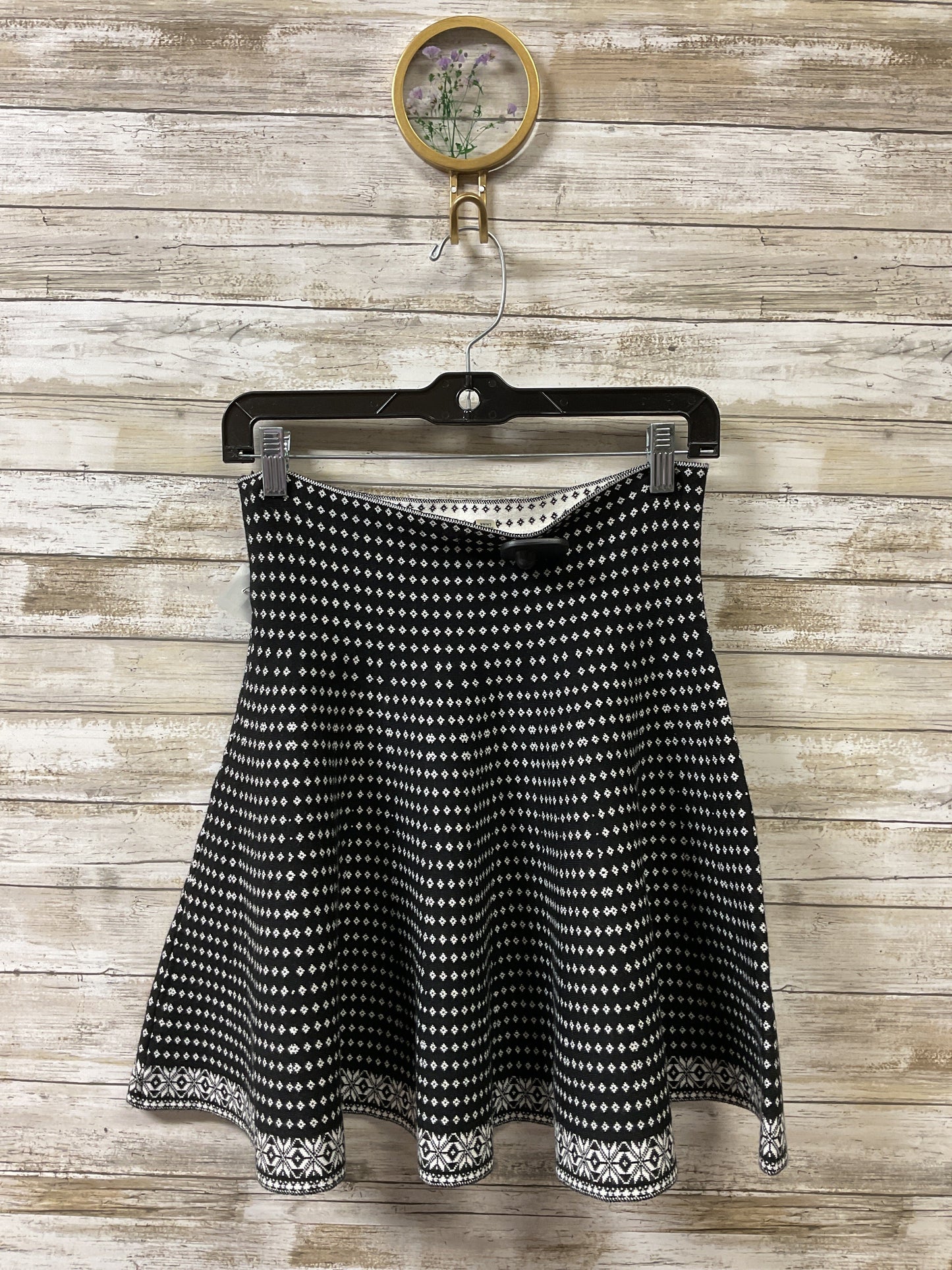 Skirt Mini & Short By Max Studio In Black & White, Size:M/L
