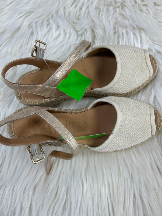 Sandals Heels Wedge By Clothes Mentor In Cream, Size:5