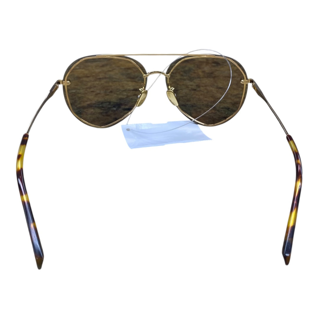 Sunglasses By Cmc In Gold