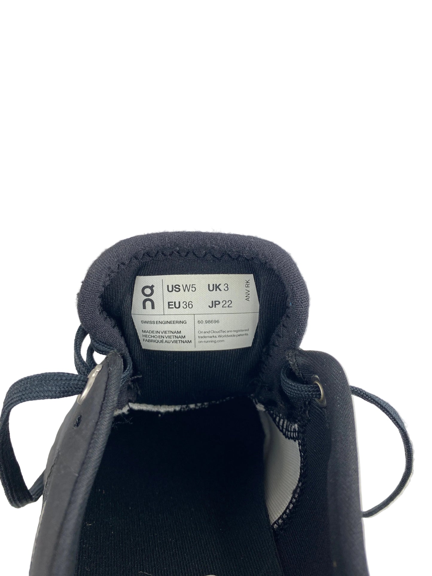 Shoes Athletic By On Cloud In Black, Size: 5
