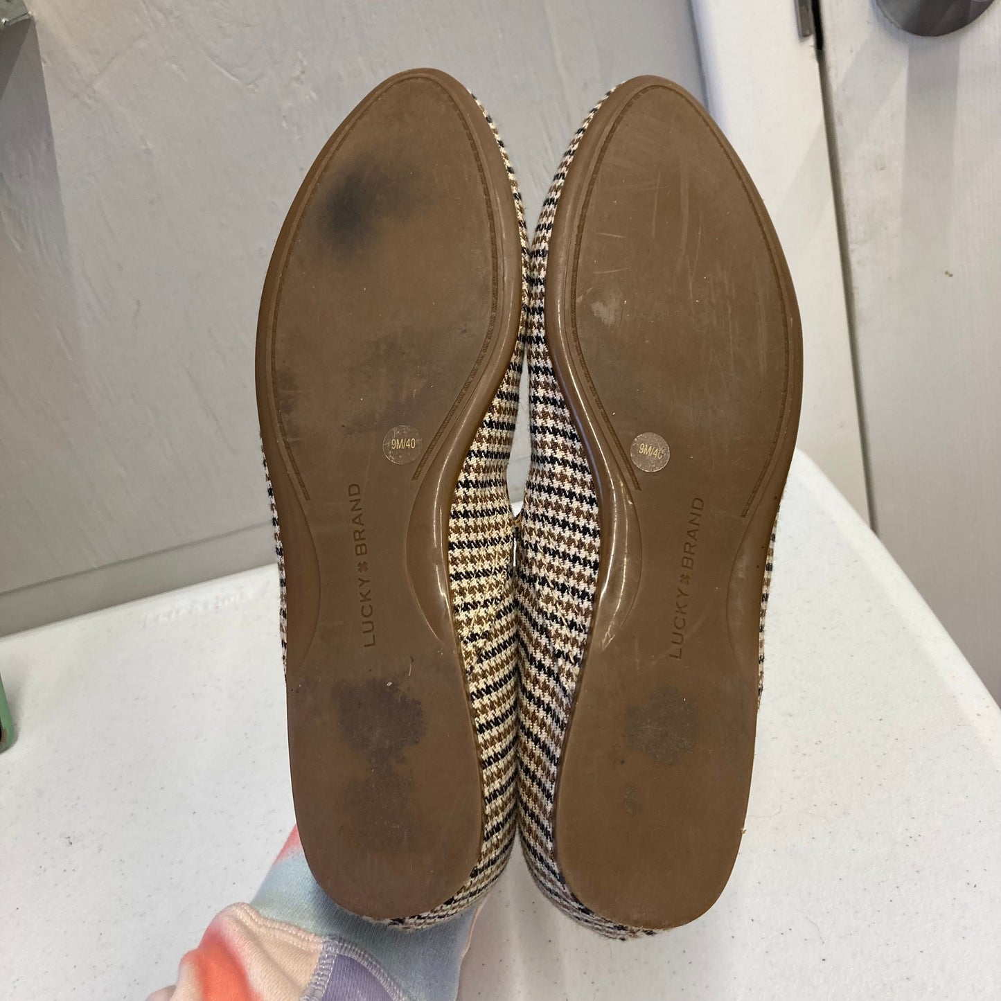 Shoes Flats By Lucky Brand In Plaid Pattern, Size:9