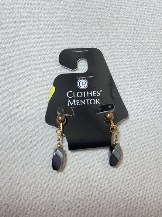 Earrings Clip By Cmf In Black & Gold