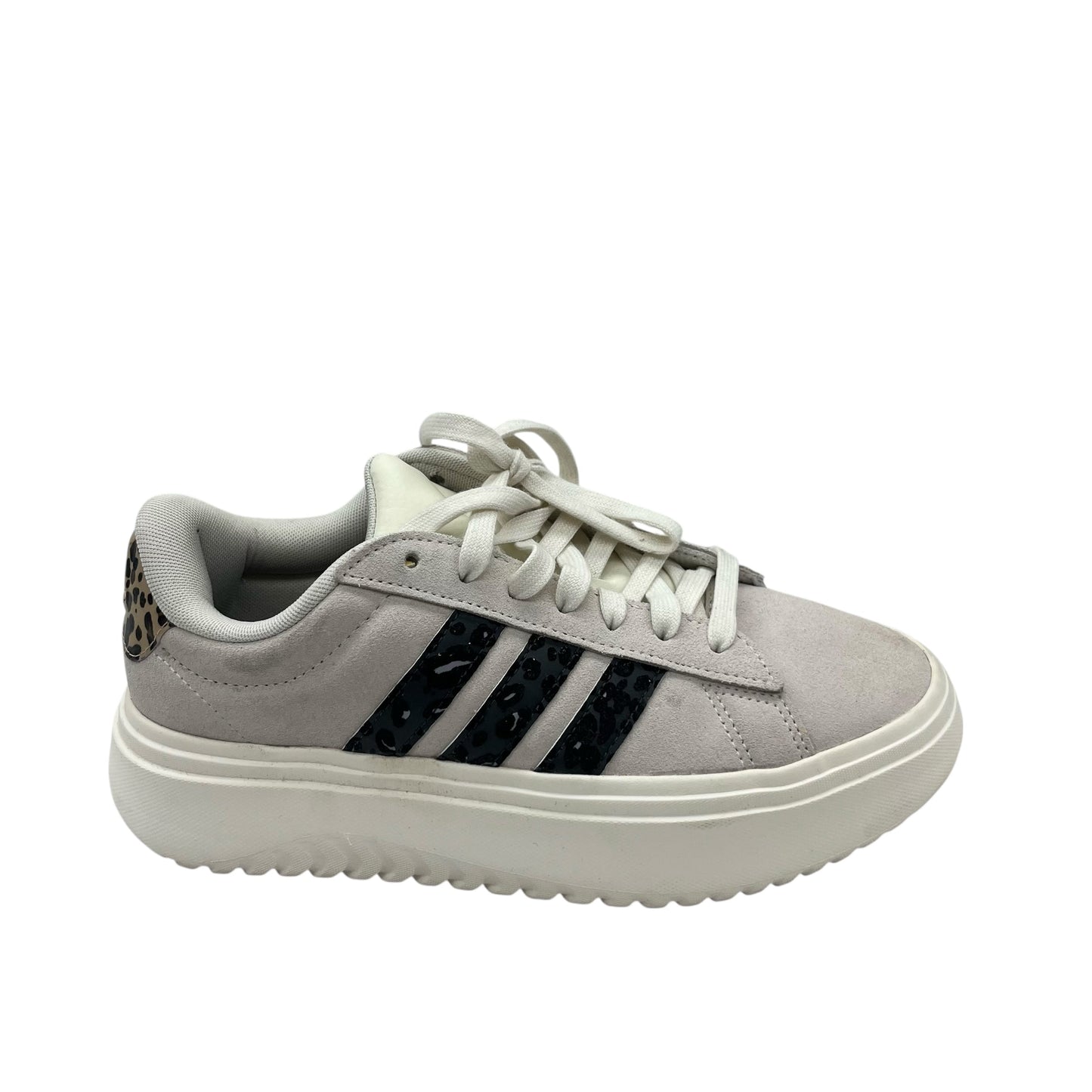Shoes Sneakers By Adidas In Tan, Size:8.5