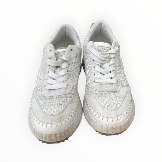 Shoes Sneakers By Universal Thread In Cream & White, Size:7.5