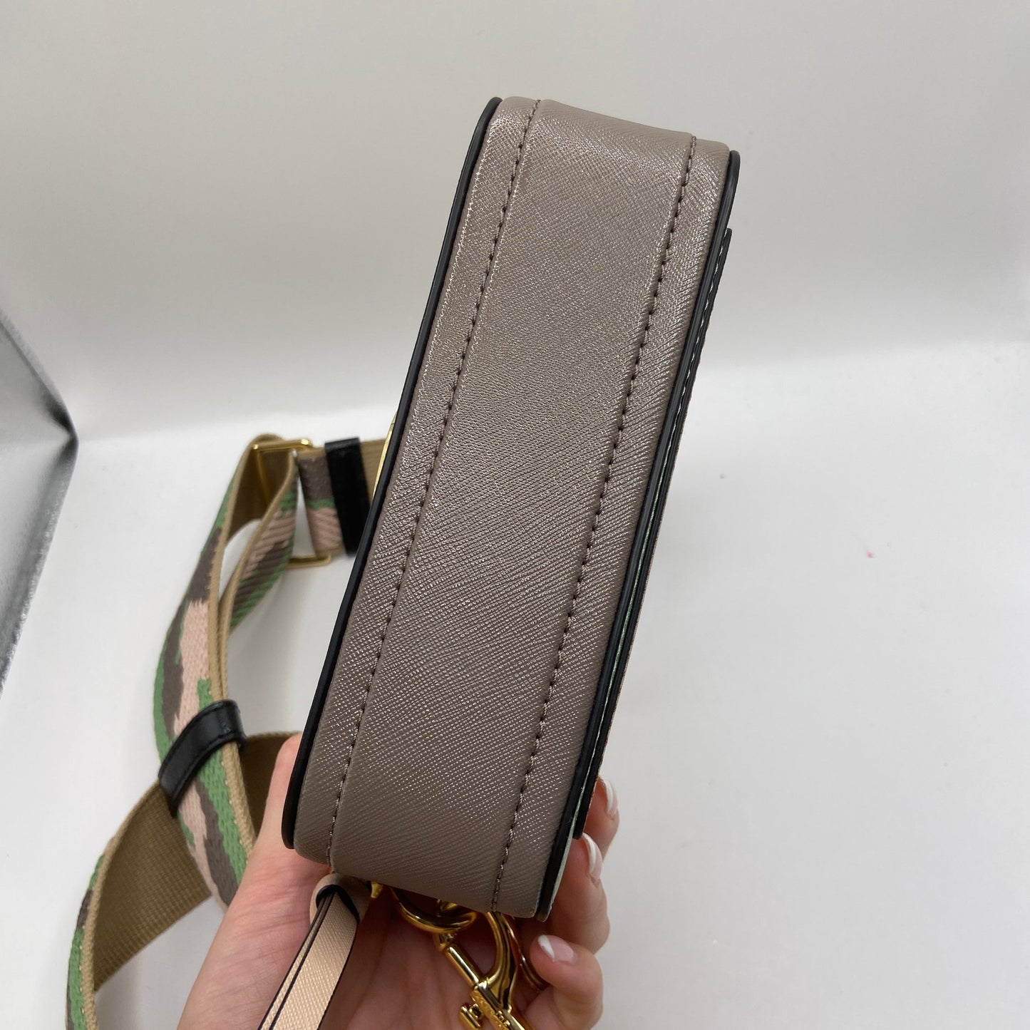 Crossbody Luxury Designer By Marc Jacobs, Size: Small