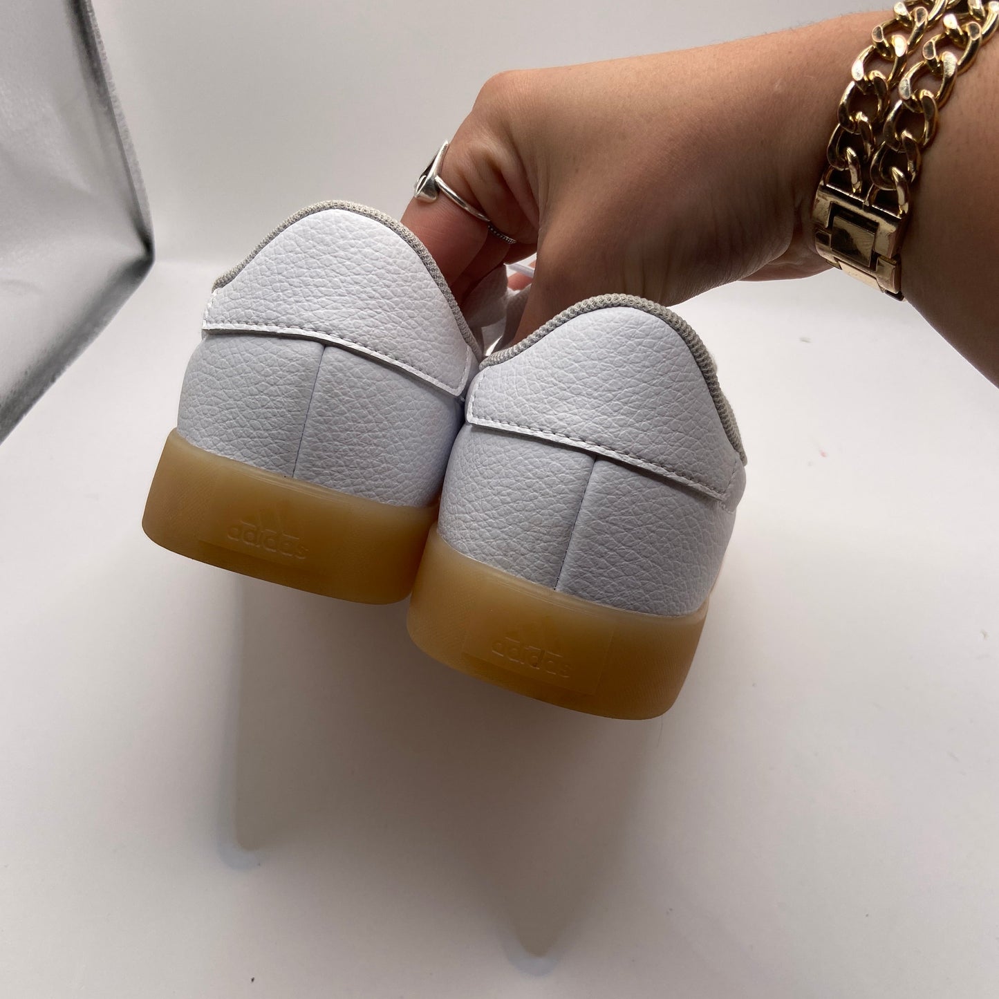 Shoes Sneakers By Adidas In White, Size: 7