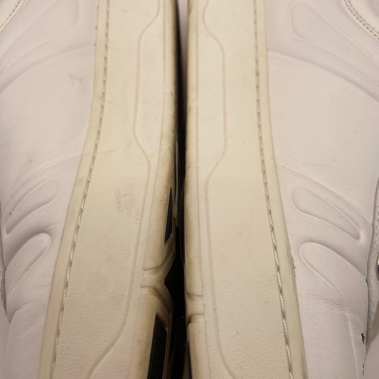 Shoes Luxury Designer By Jimmy Choo In White, Size: 9.5