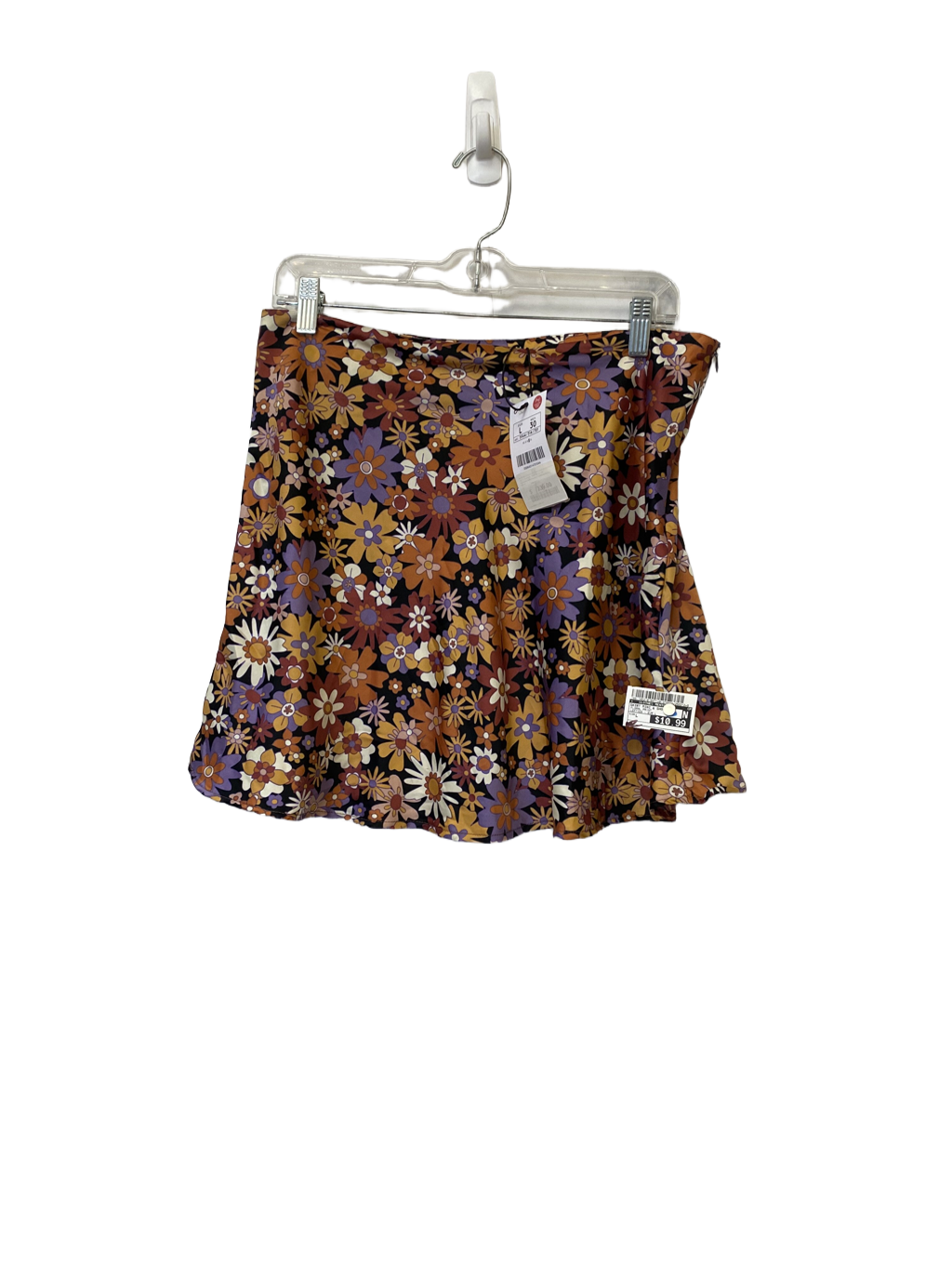 Skirt Mini & Short By Clothes Mentor  Size: L