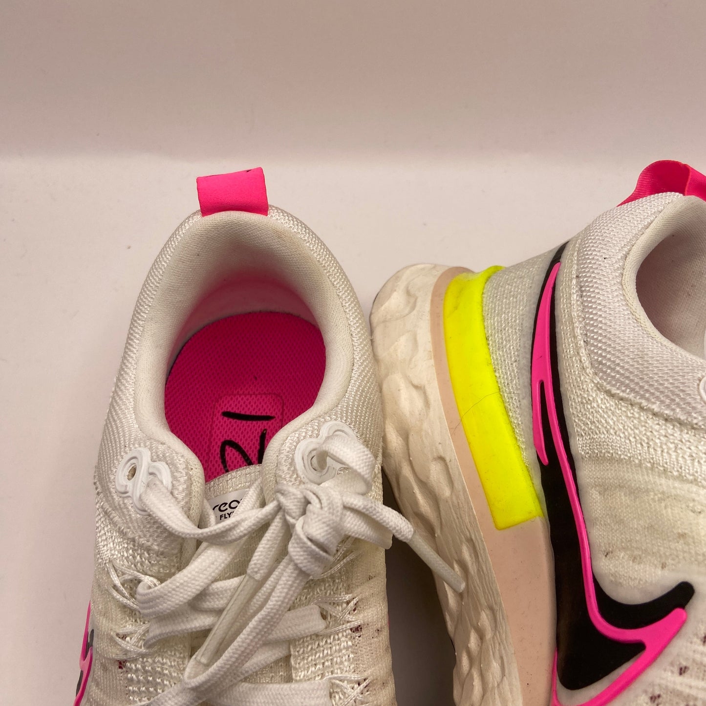 Shoes Athletic By Nike In Cream, Size: 9.5
