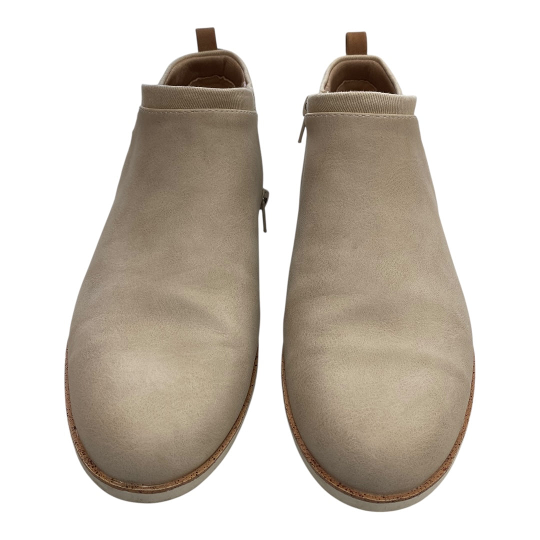 Boots Ankle Flats By Life Stride In Beige, Size:8