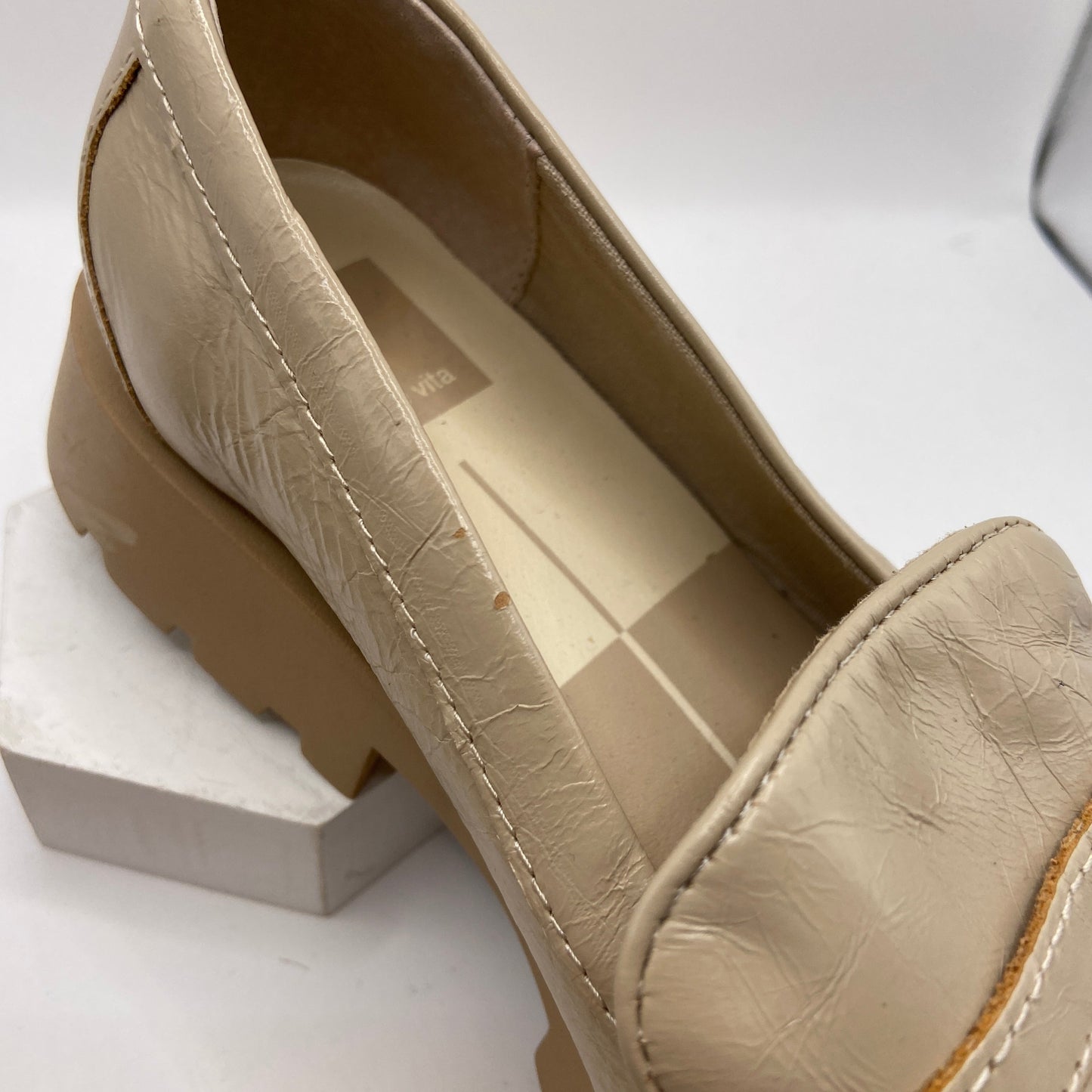 Shoes Flats By Dolce Vita In Beige, Size: 8