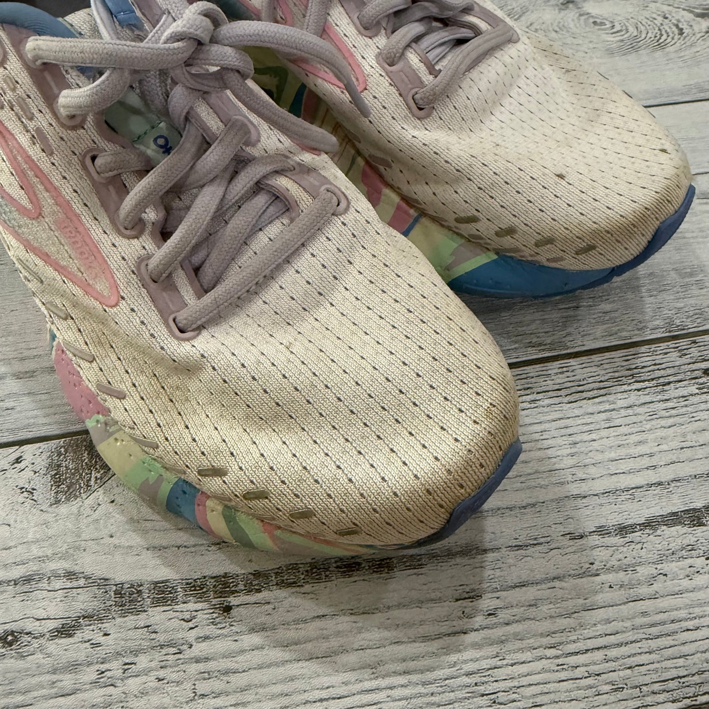 Shoes Athletic By Brooks In Multi-colored, Size: 9