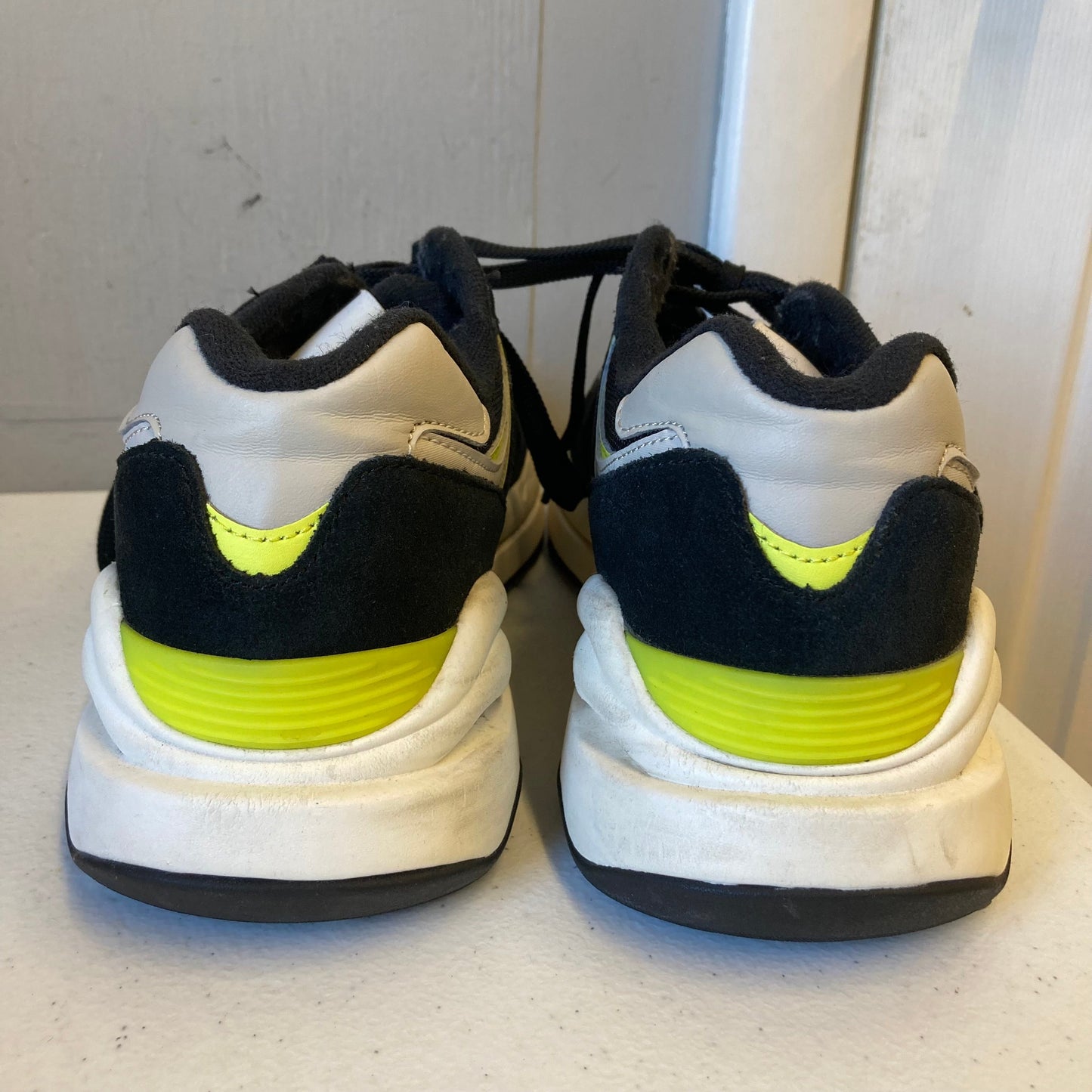 Shoes Athletic By New Balance In Black & Yellow, Size:10