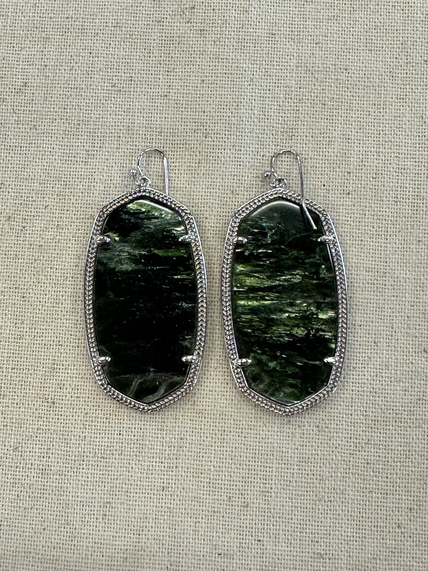 Earrings Dangle/Drop By Kendra Scott In Green & Silver