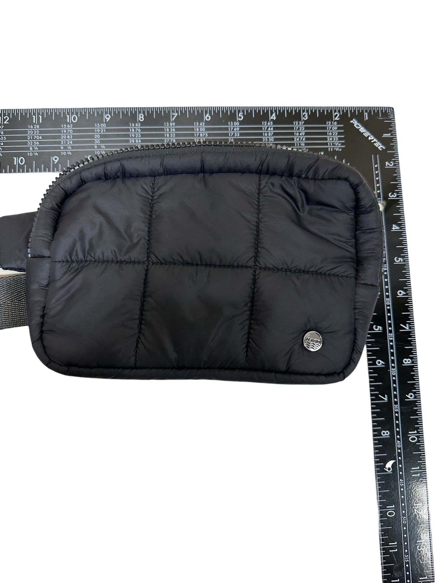 Crossbody By Clothes Mentor In Black, Size:Small