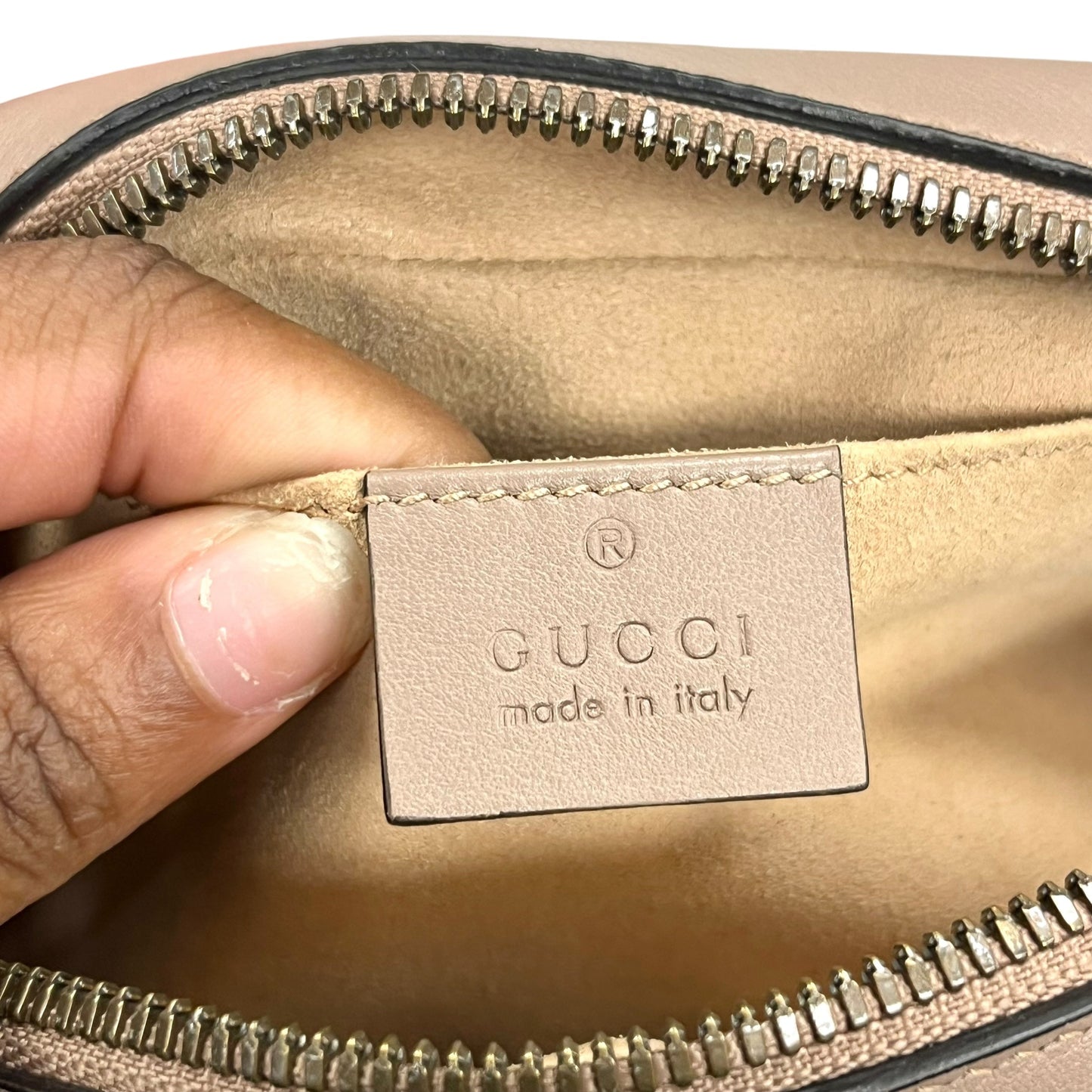 Crossbody Luxury Designer By Gucci, Size: Small