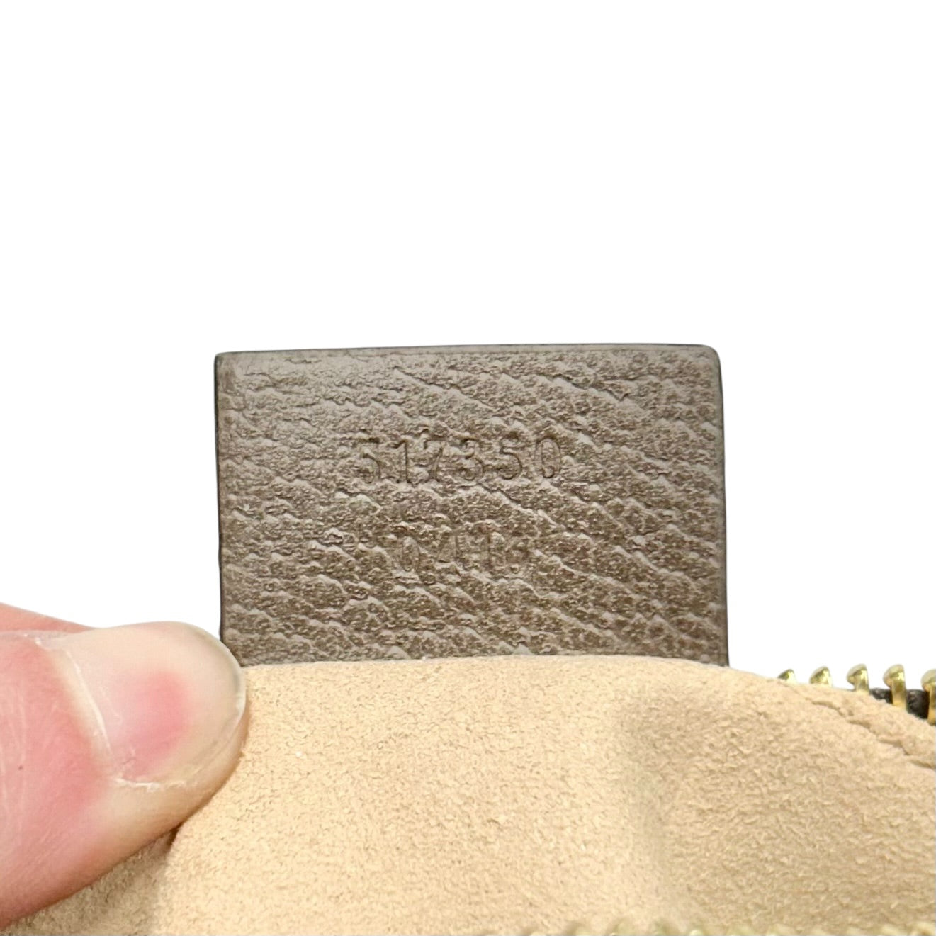 Crossbody Luxury Designer By Gucci, Size: Small