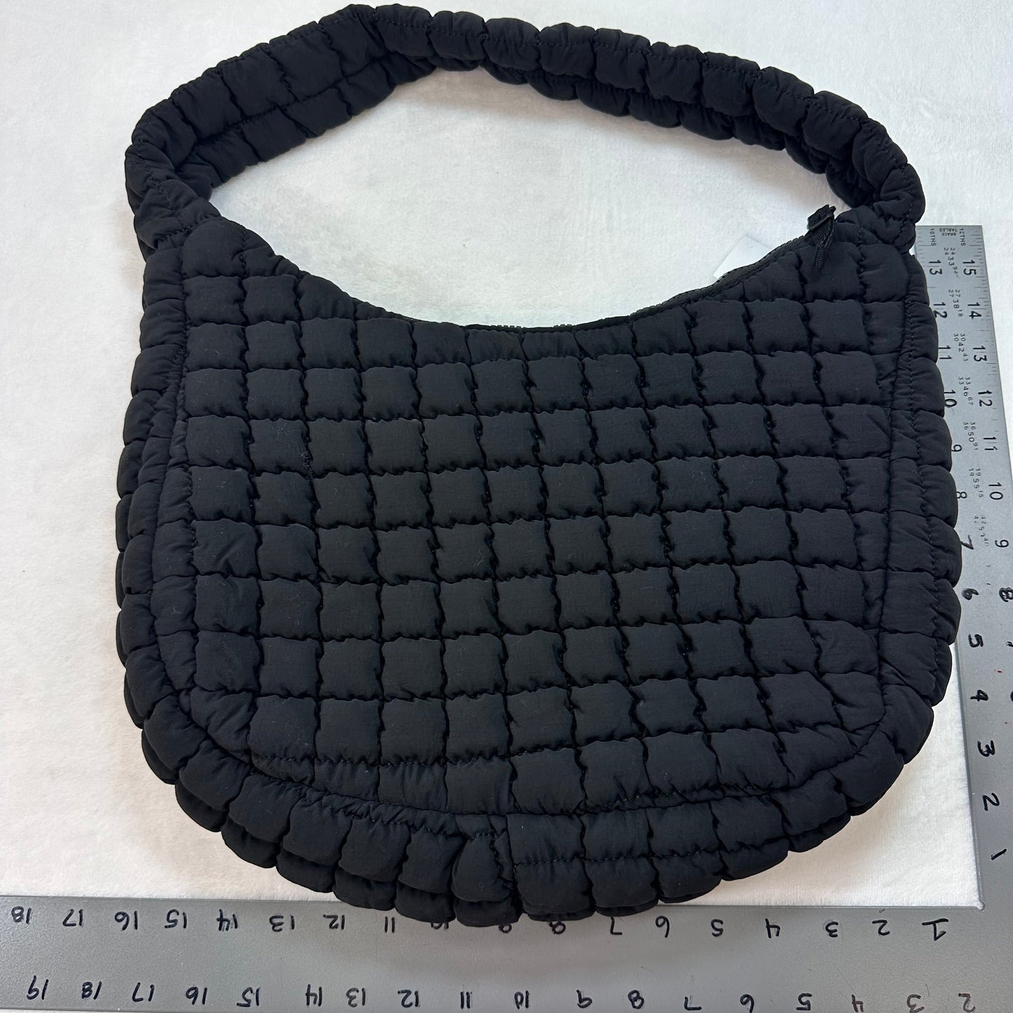 Handbag By Clothes Mentor, Size: Medium