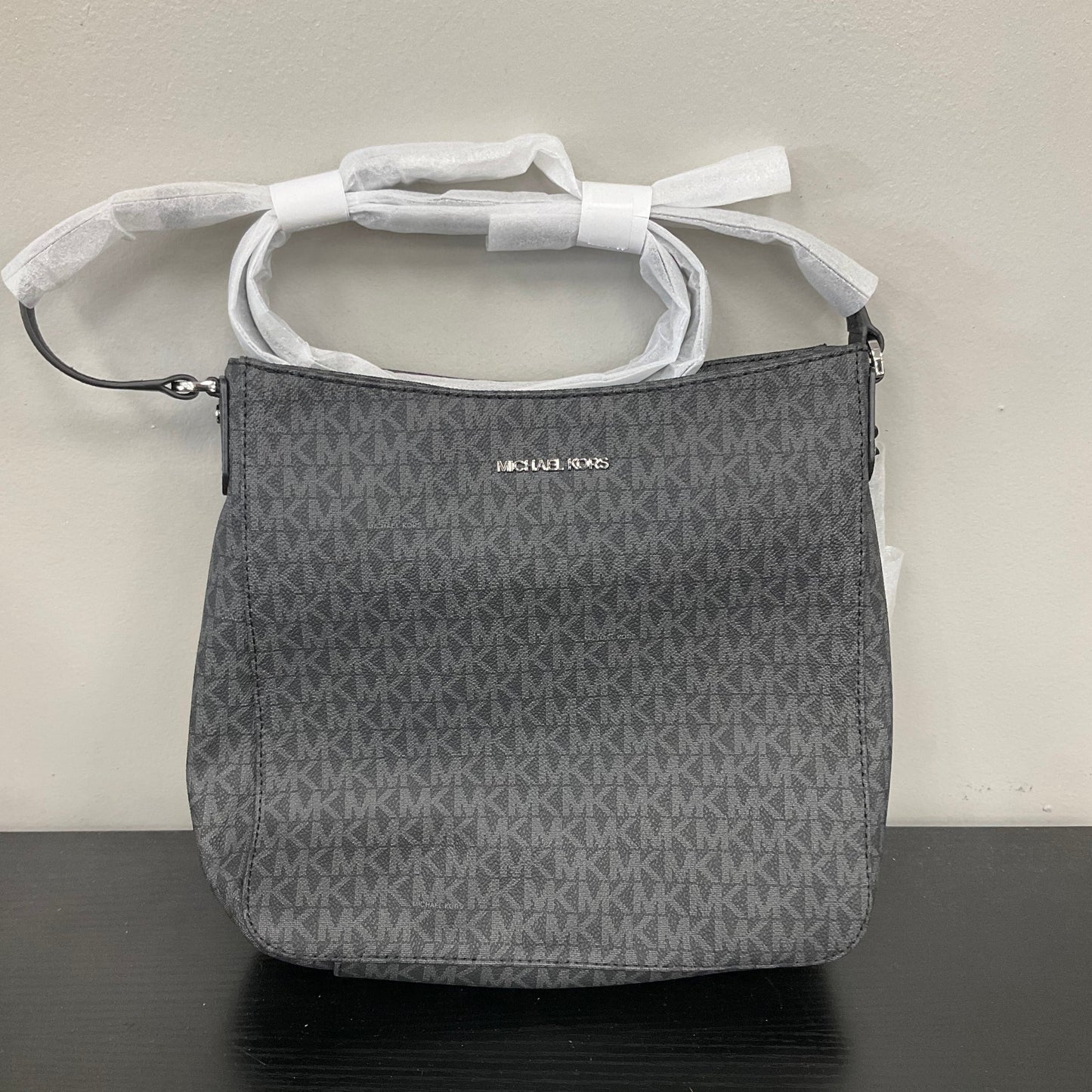 Crossbody Designer By Michael Kors In Black, Size:Medium